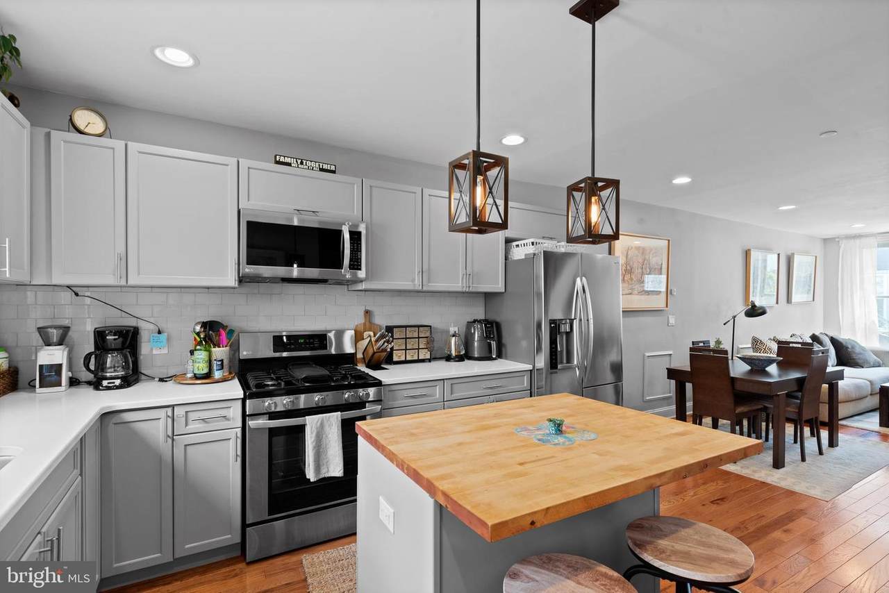 2137 Sears Street - Photo 1