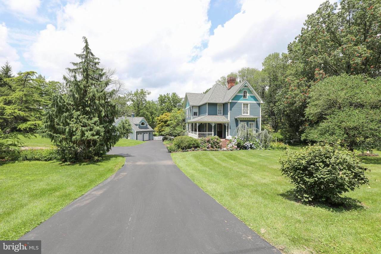 6841 Upper York Road - Photo 1