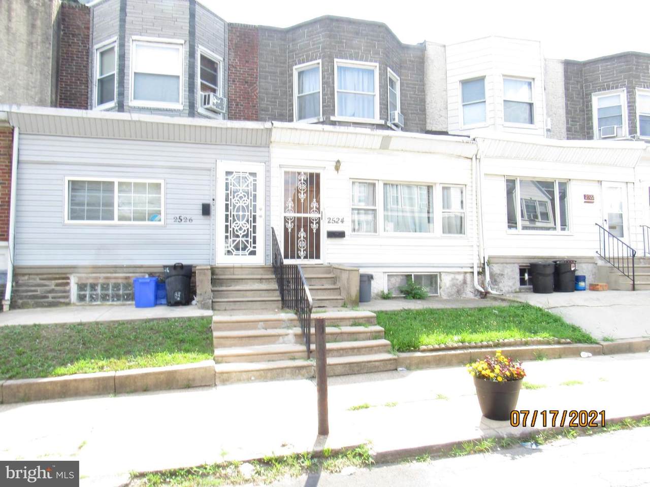 2524 Robinson Street - Photo 1