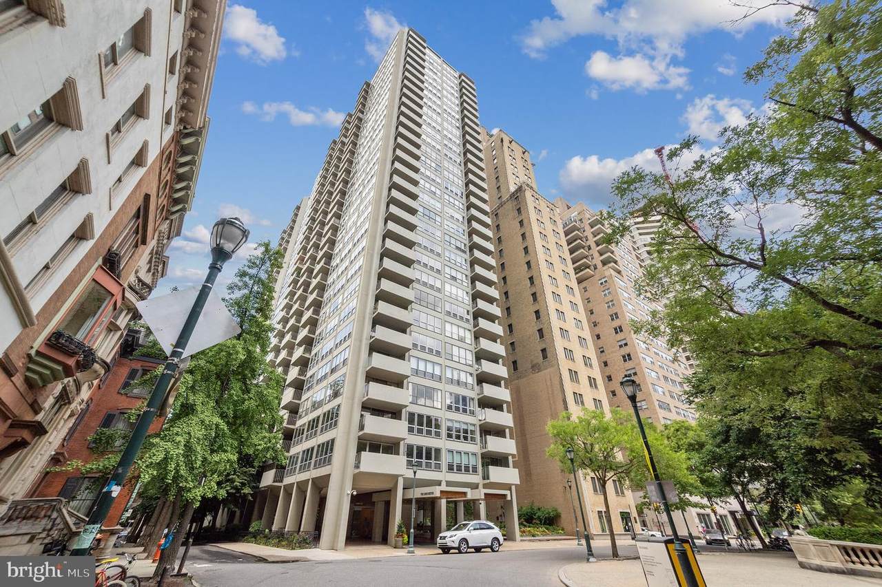 224-30 Rittenhouse Square - Photo 1