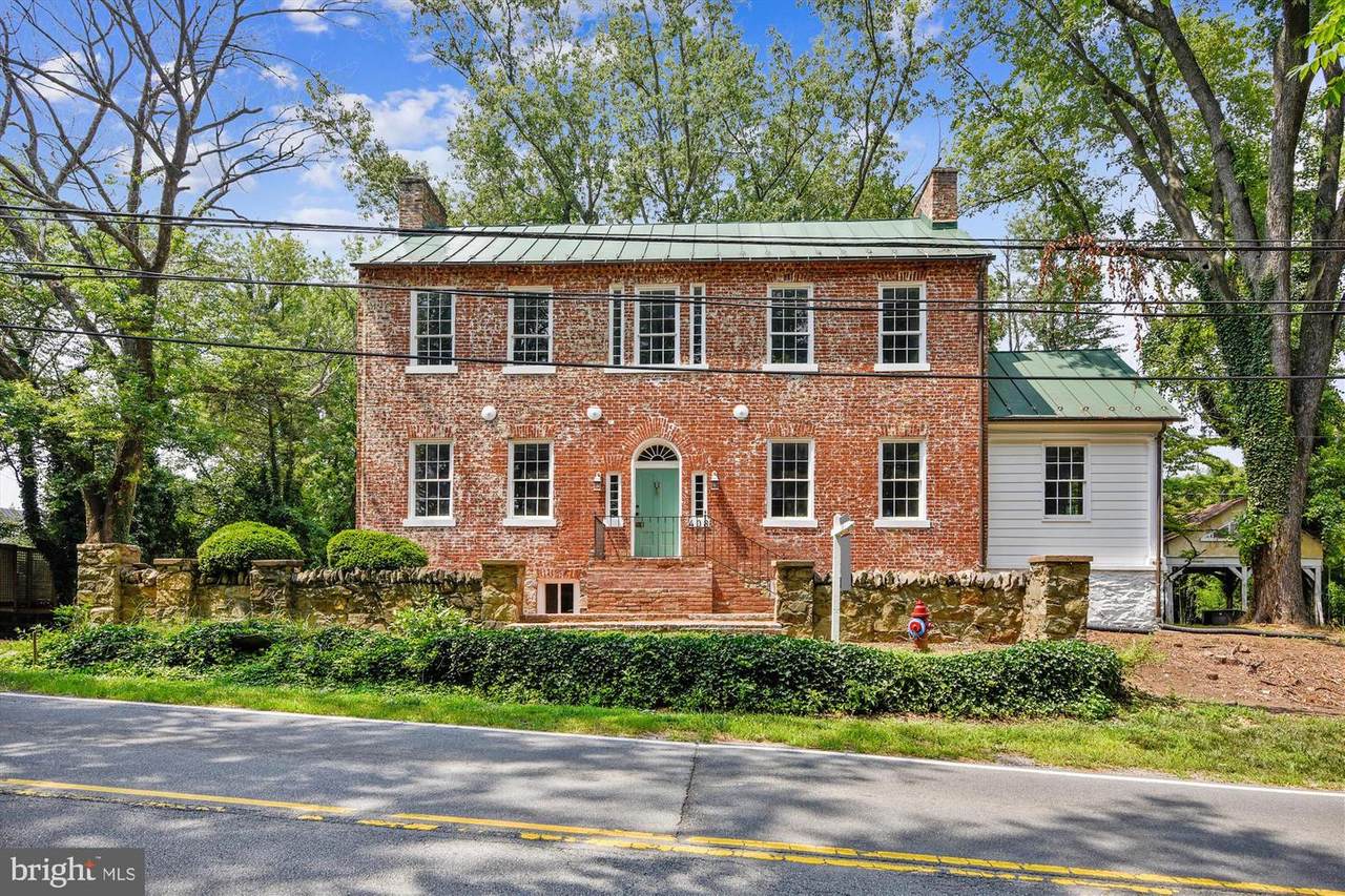 408 Washington Street - Photo 1