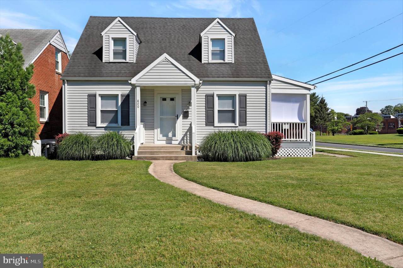 800 Woodland Way - Photo 1
