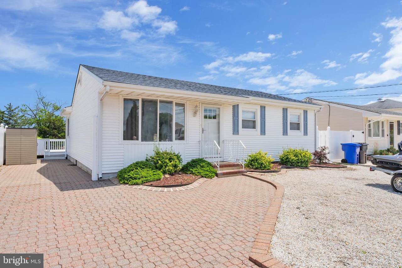2548 Balfrey Drive - Photo 1