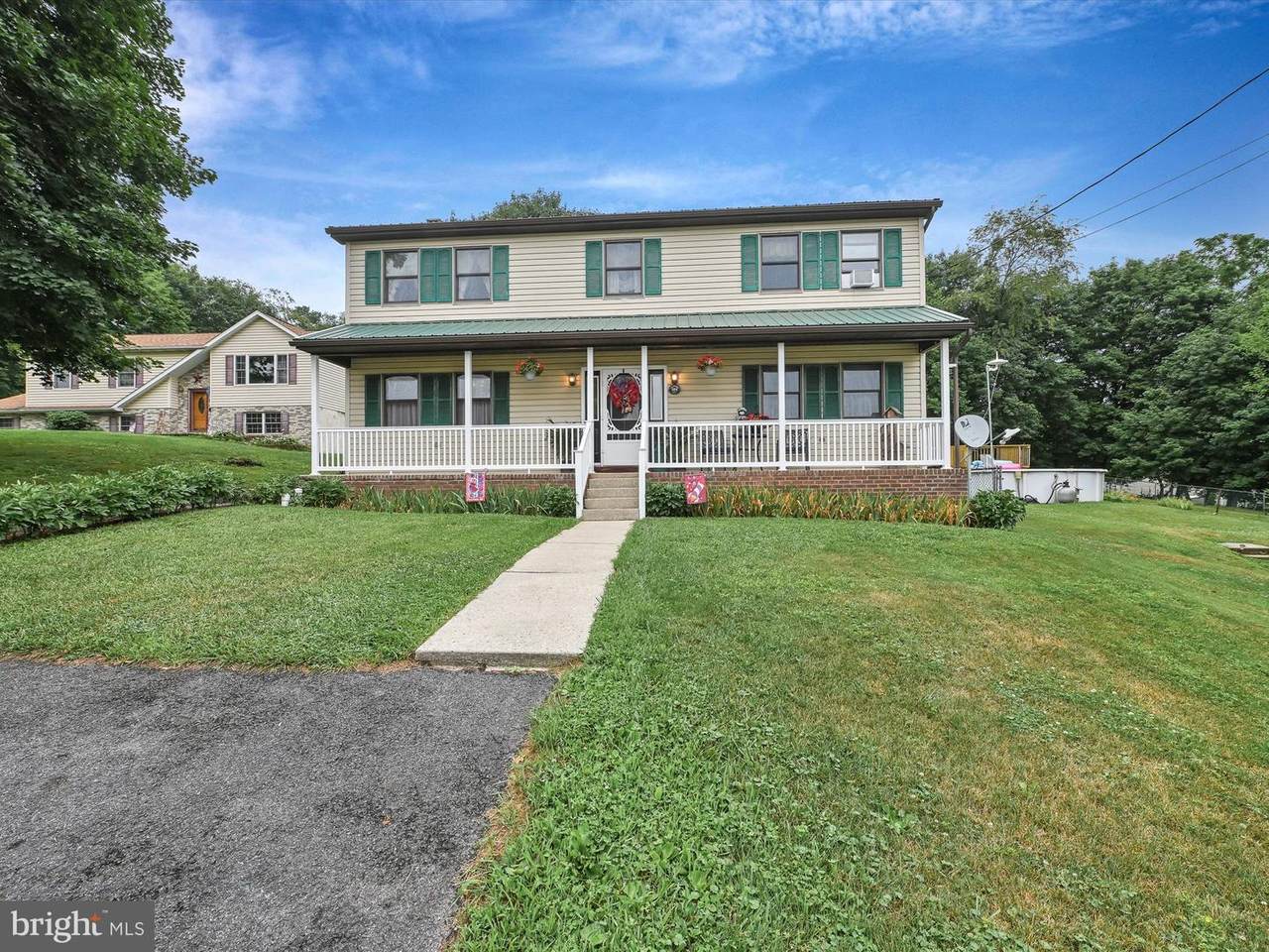 185 High Road - Photo 1