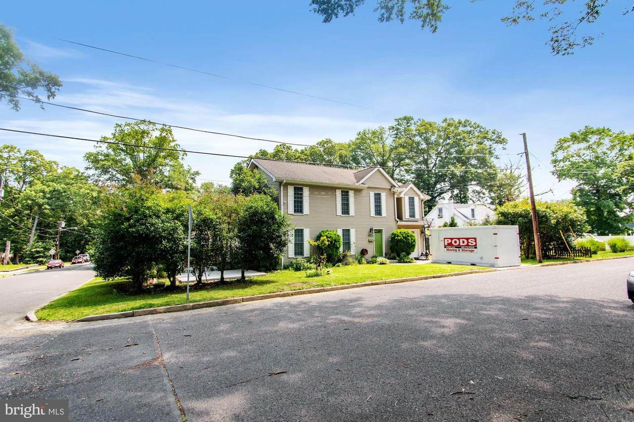 117 Lakewood Avenue - Photo 1