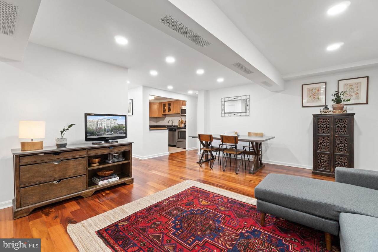 1855 Calvert Street - Photo 1