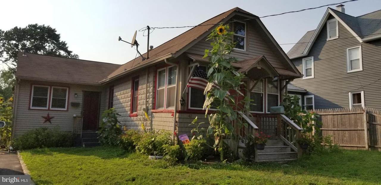 42 Clementon Rd W - Photo 1