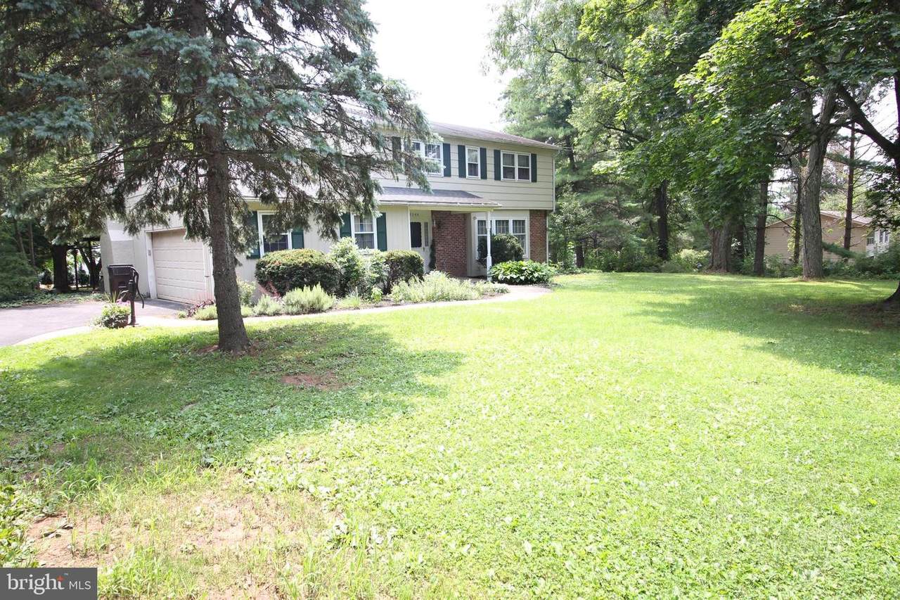 2046 Bridge Road - Photo 1