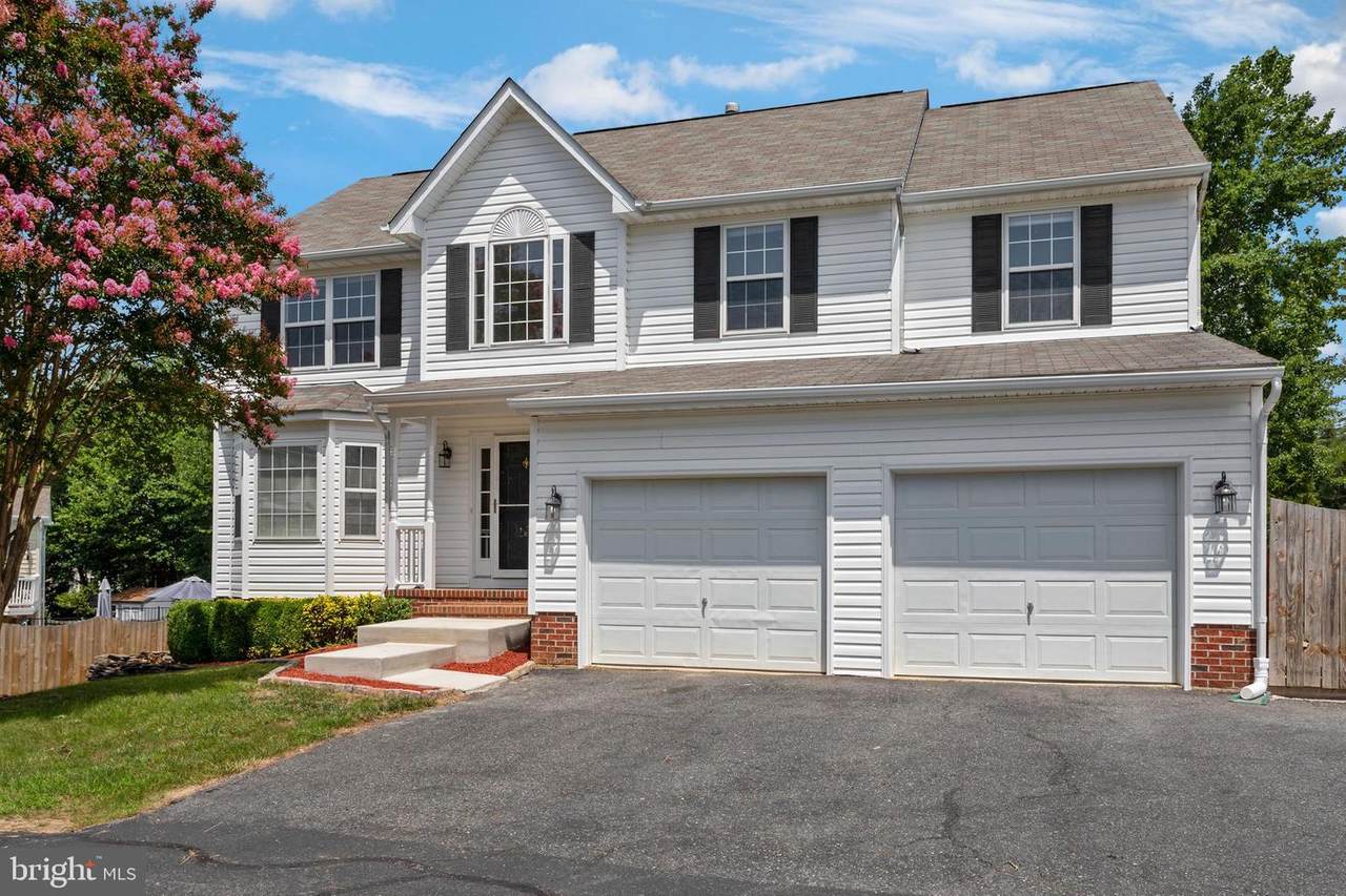 8 Krismatt Court - Photo 1