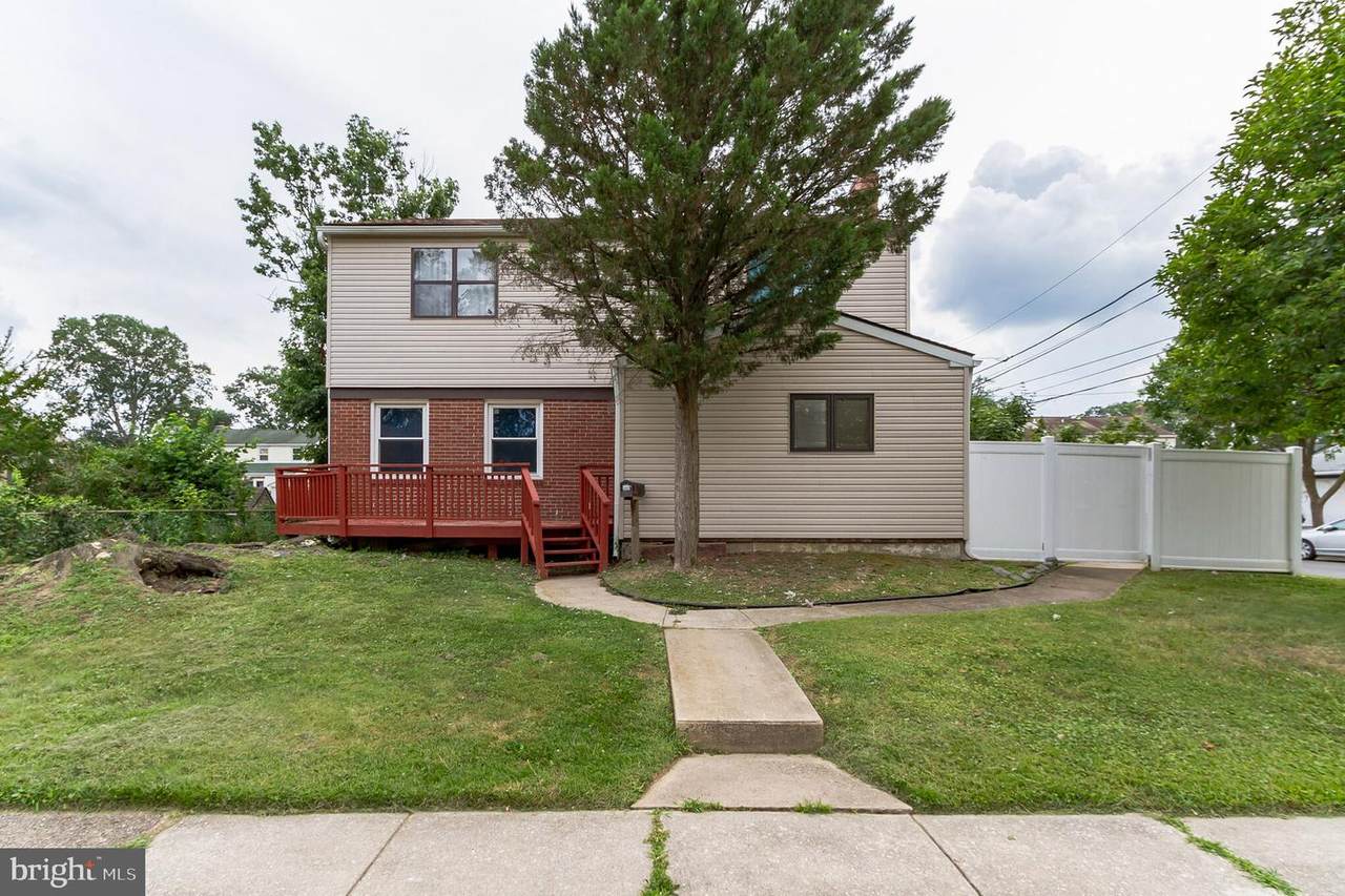 447 Fernwood Avenue - Photo 1