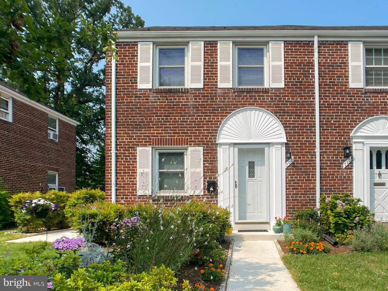 708 Nelson Street - Photo 1