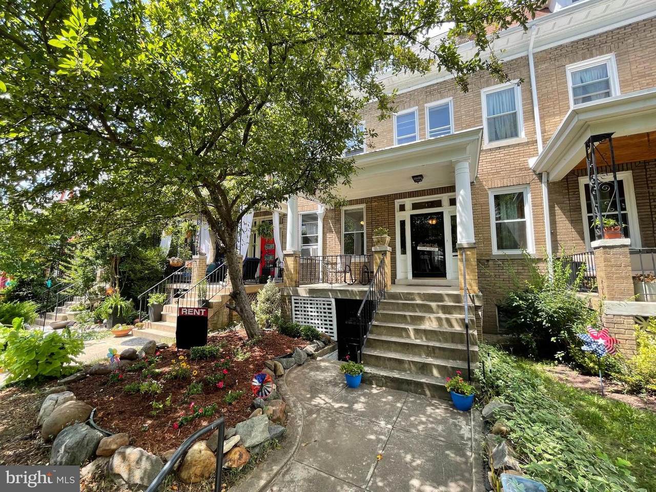 517 Quincy Street - Photo 1