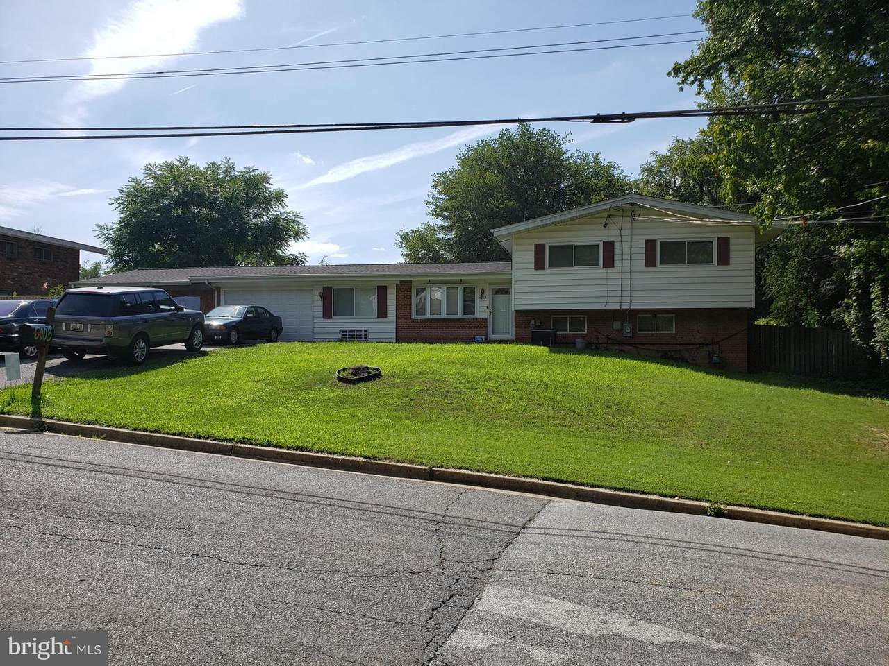 6003 Middleton Lane - Photo 1
