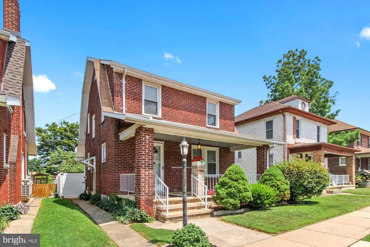 1233 Maple Street - Photo 1