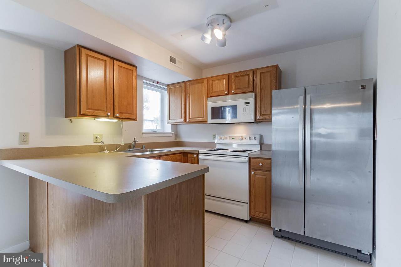 8005 Westview Road - Photo 1