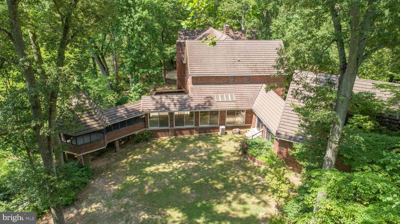 10571 Glenwood Drive - Photo 1