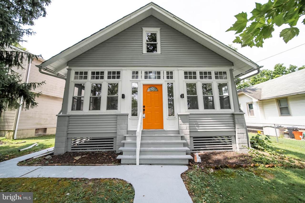 823 Garfield Avenue - Photo 1