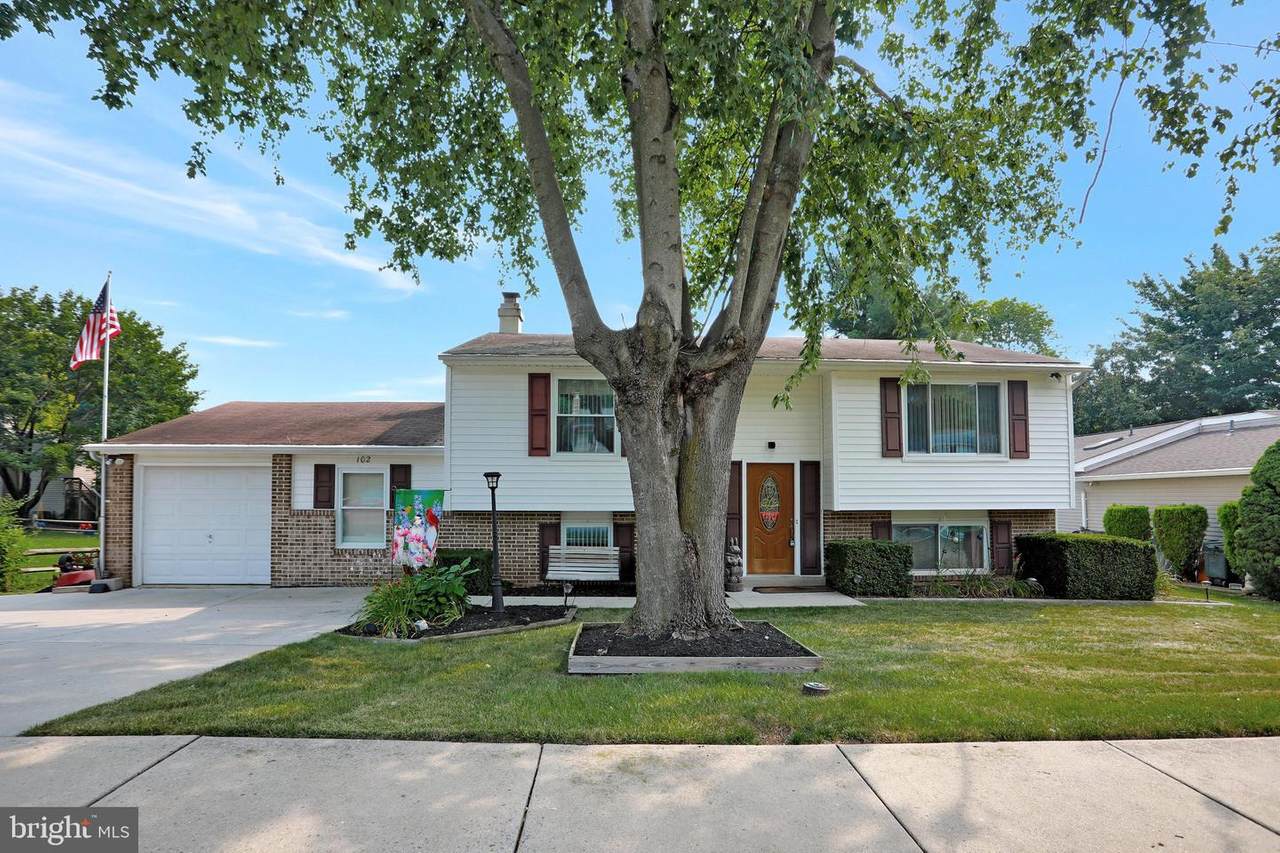 102 Glade Boulevard - Photo 1