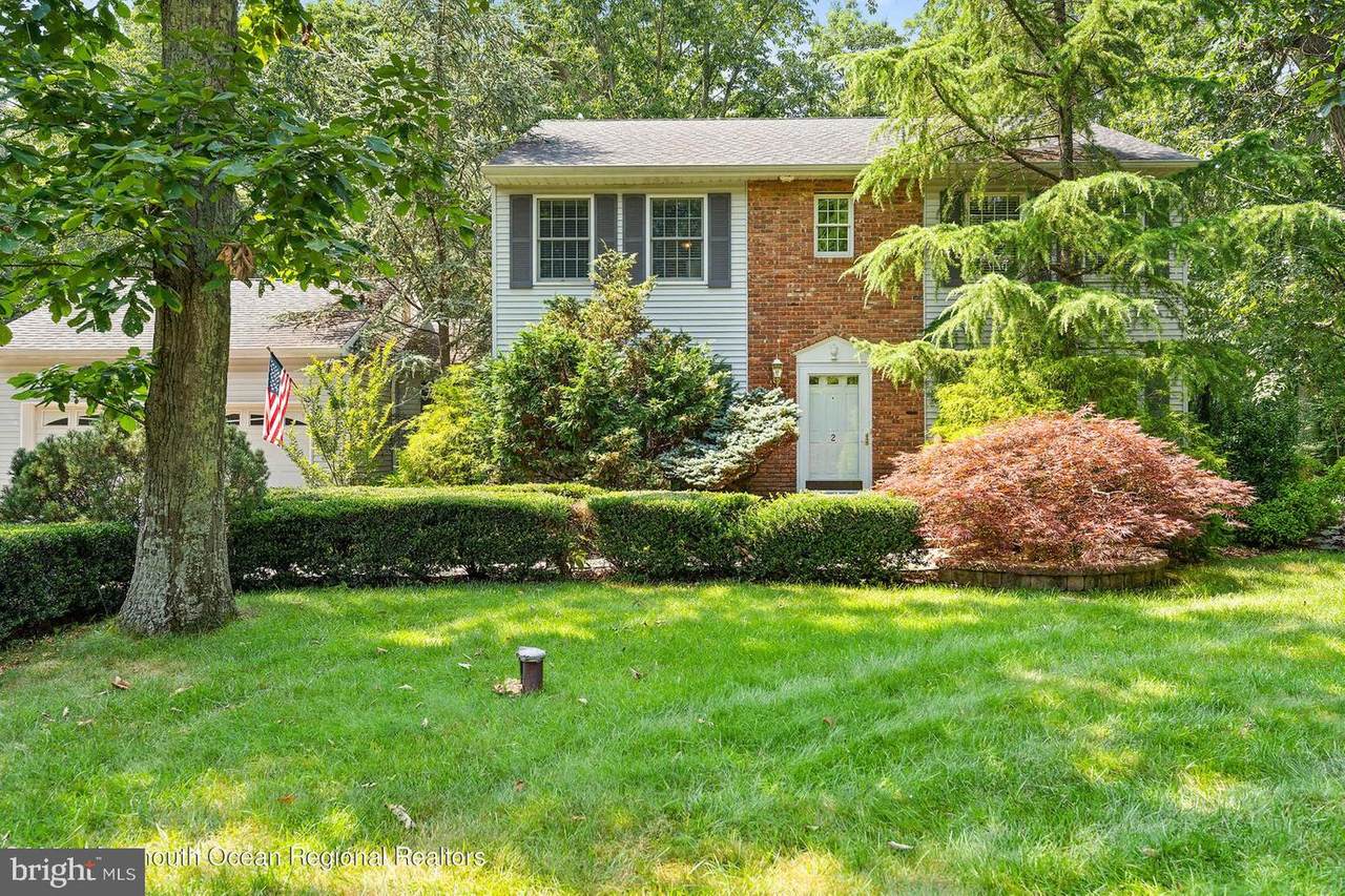 2 Maplehurst Avenue - Photo 1