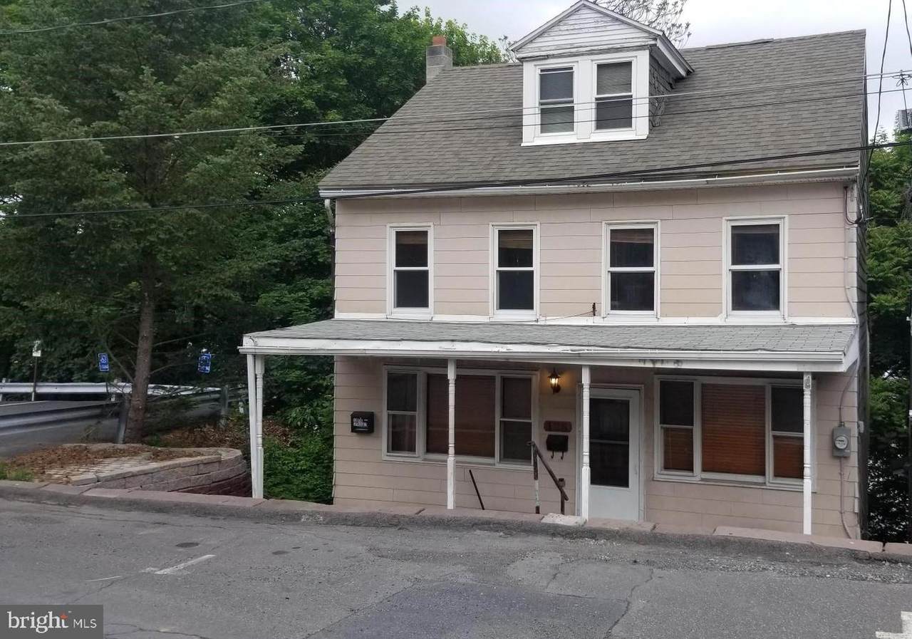128-130 Spruce Street - Photo 1