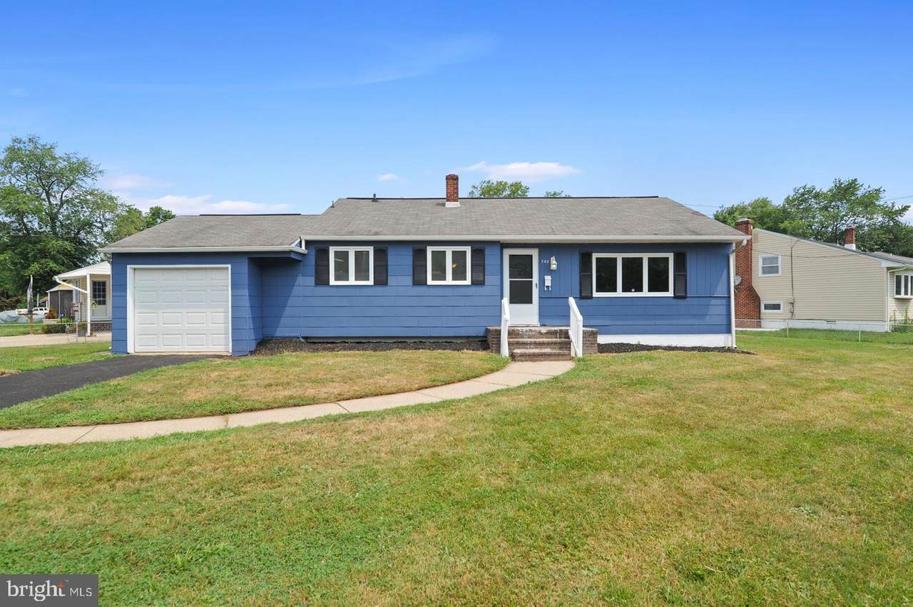 702 Chestnut Hill Road - Photo 1