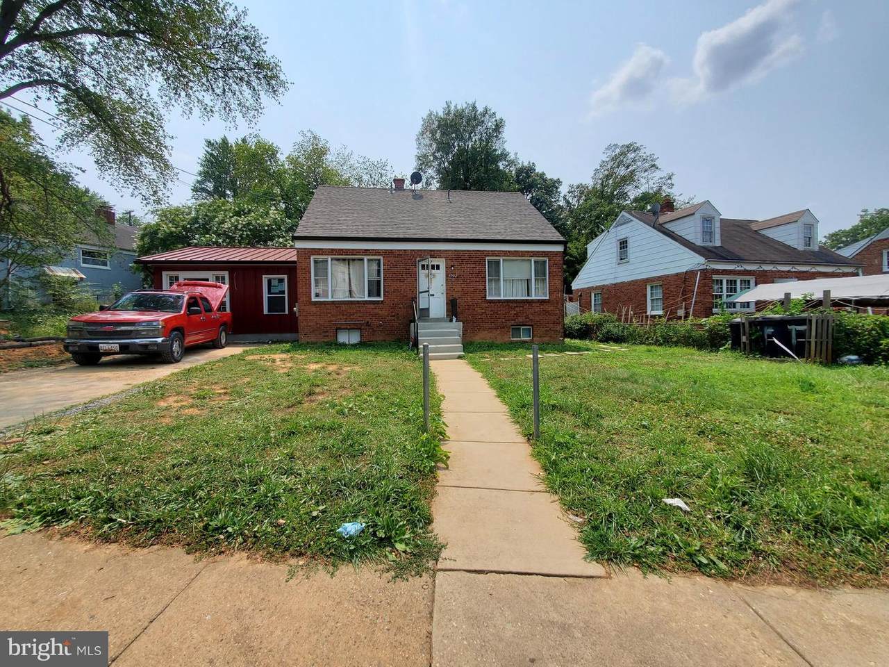 4902 56TH Avenue - Photo 1