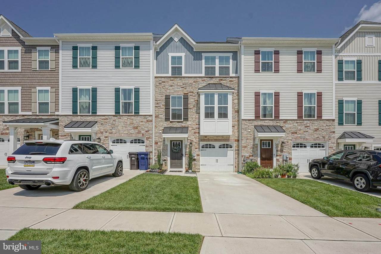 2905 Lamington Court - Photo 1