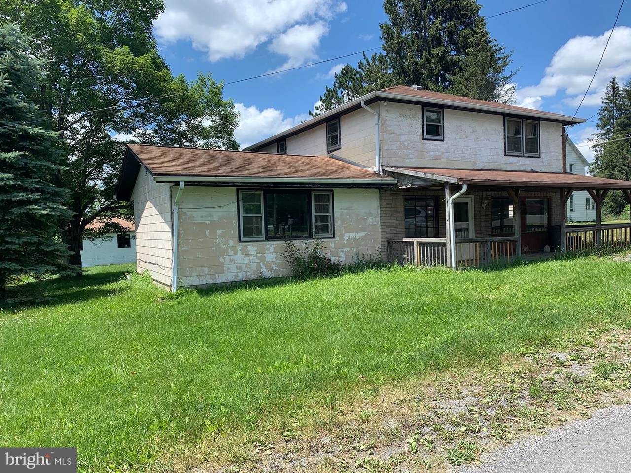 211 Dundee - Photo 1