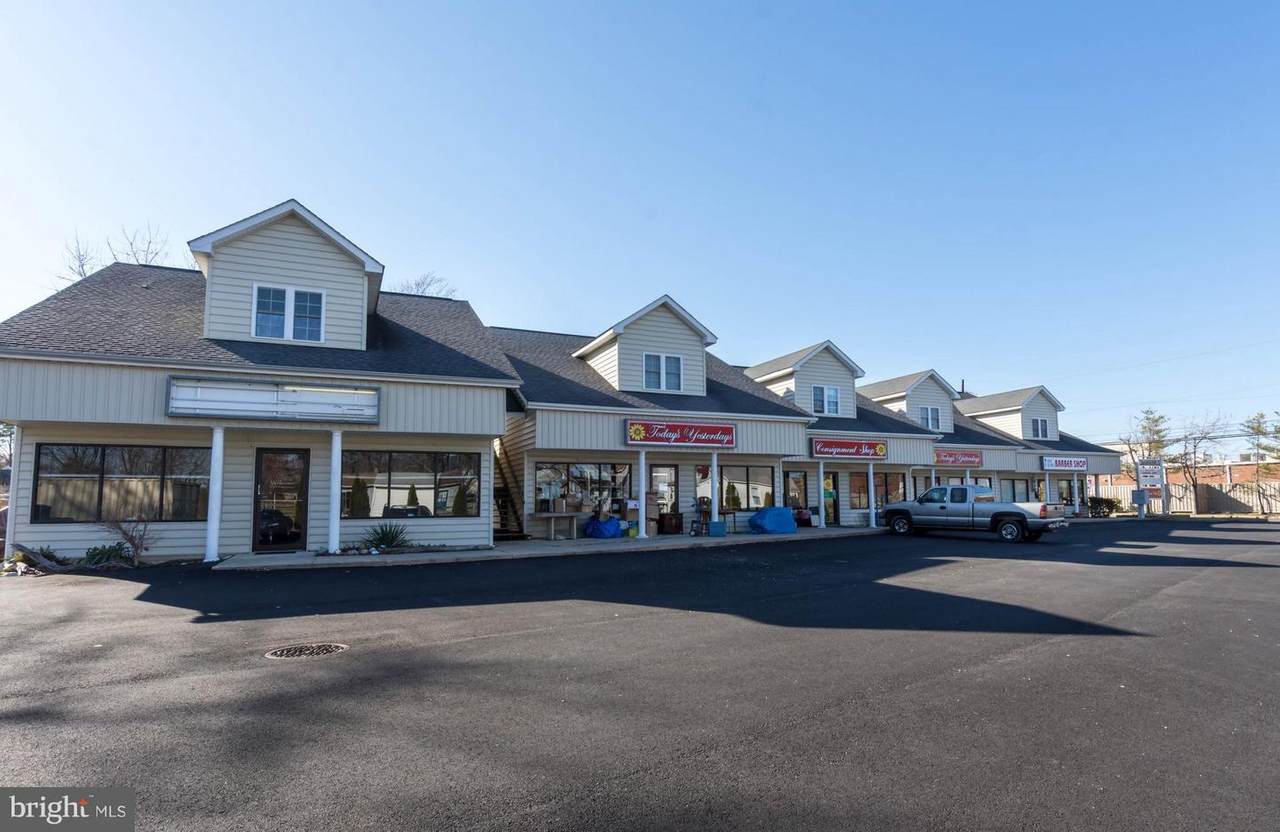 1810 Main Street - Photo 1
