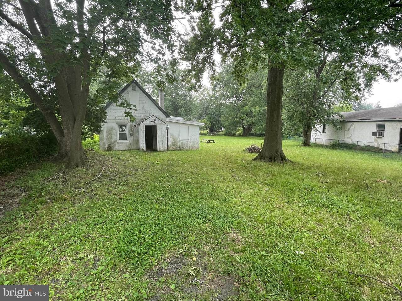 1900 Virginia Avenue - Photo 1