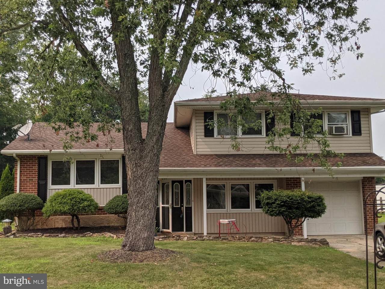 940 Alexandria Drive - Photo 1