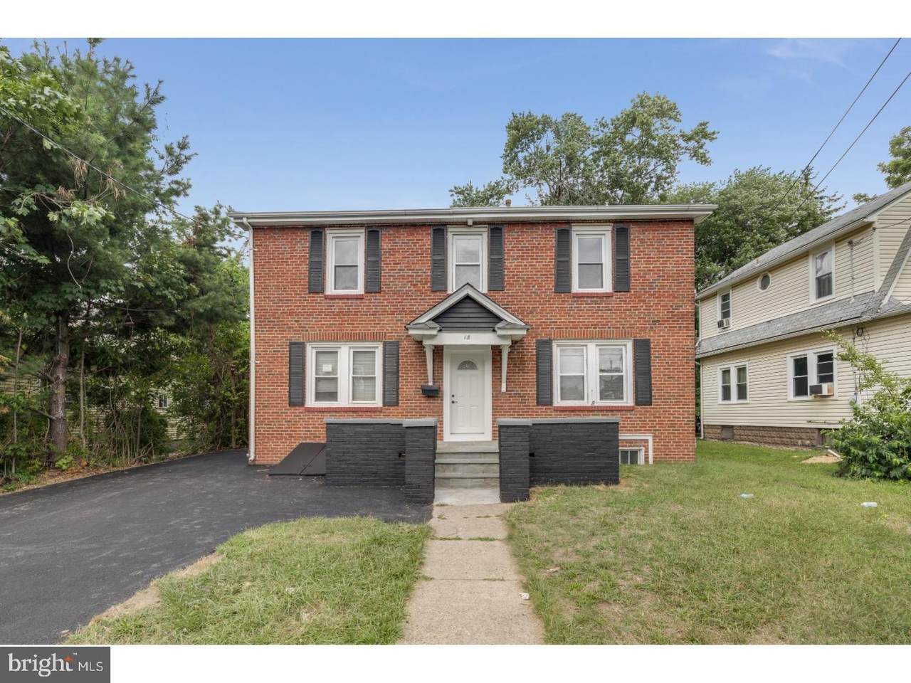 18 Moore Avenue - Photo 1