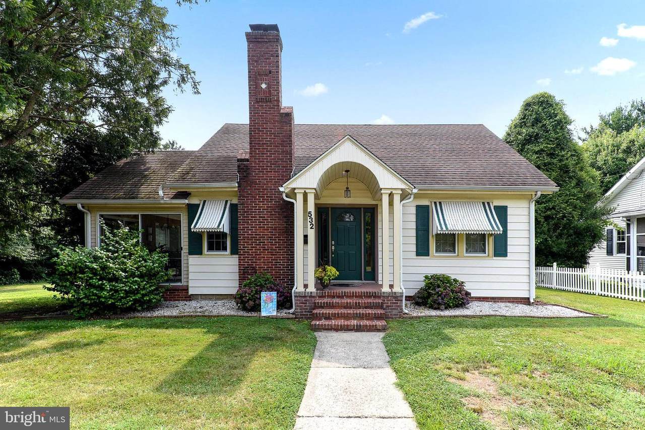 532 Lakewood Place - Photo 1