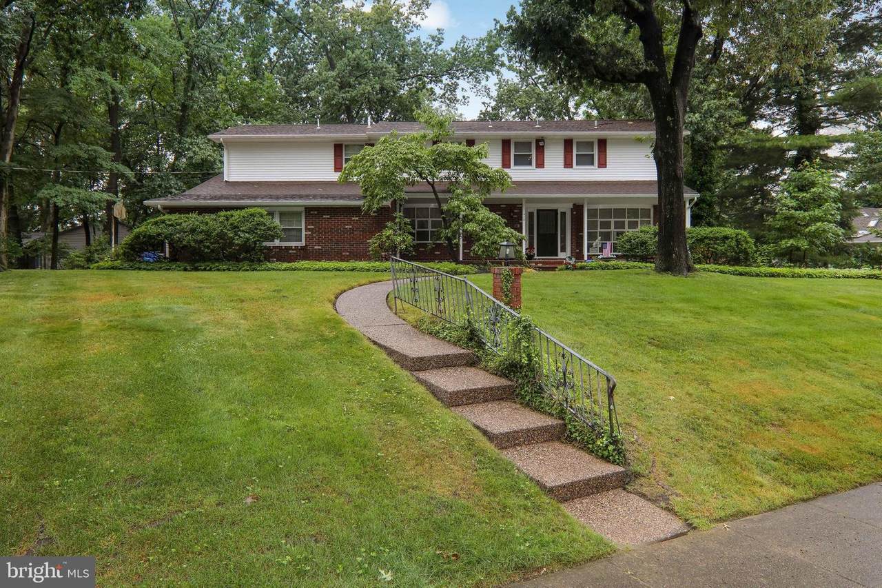 410 Garwood Drive - Photo 1