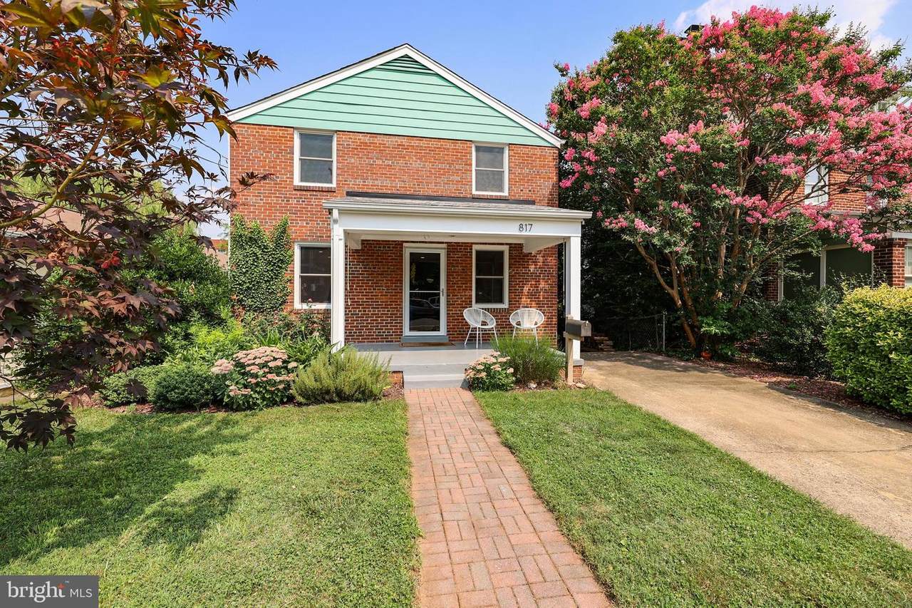 817 Barton Street - Photo 1