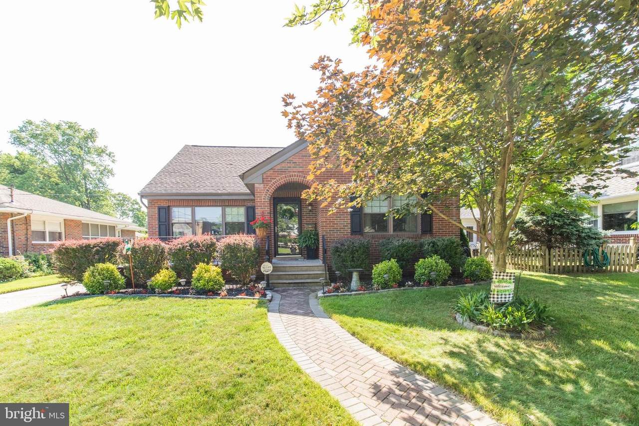 304 Strawbridge Avenue - Photo 1