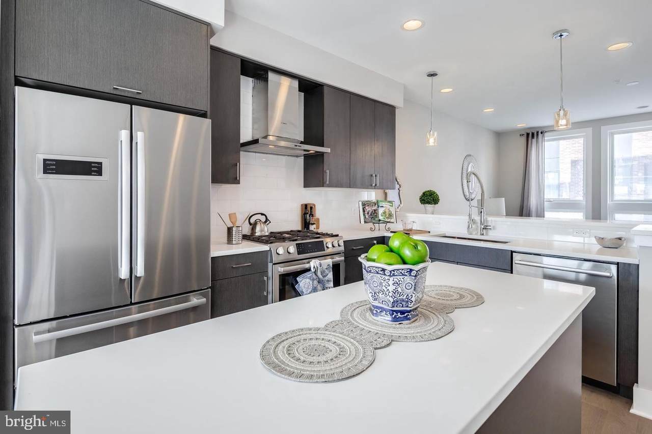 626 5TH Street - Photo 1