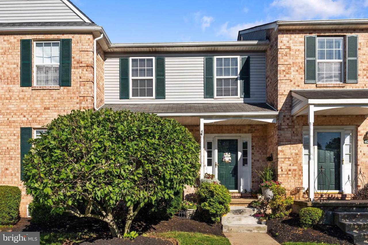 622 Hamilton Court - Photo 1