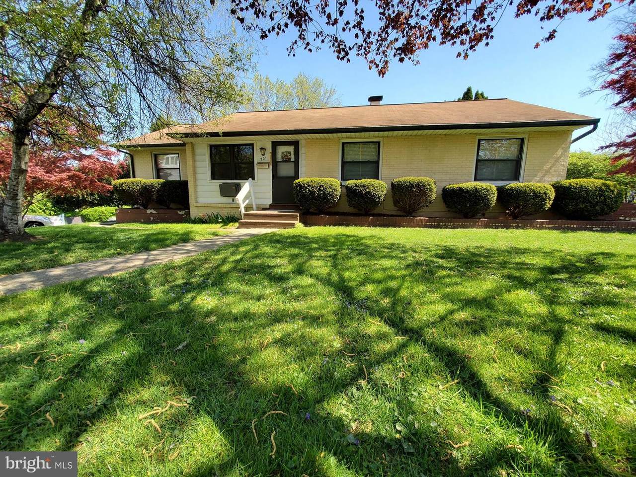201 Cornell Avenue - Photo 1