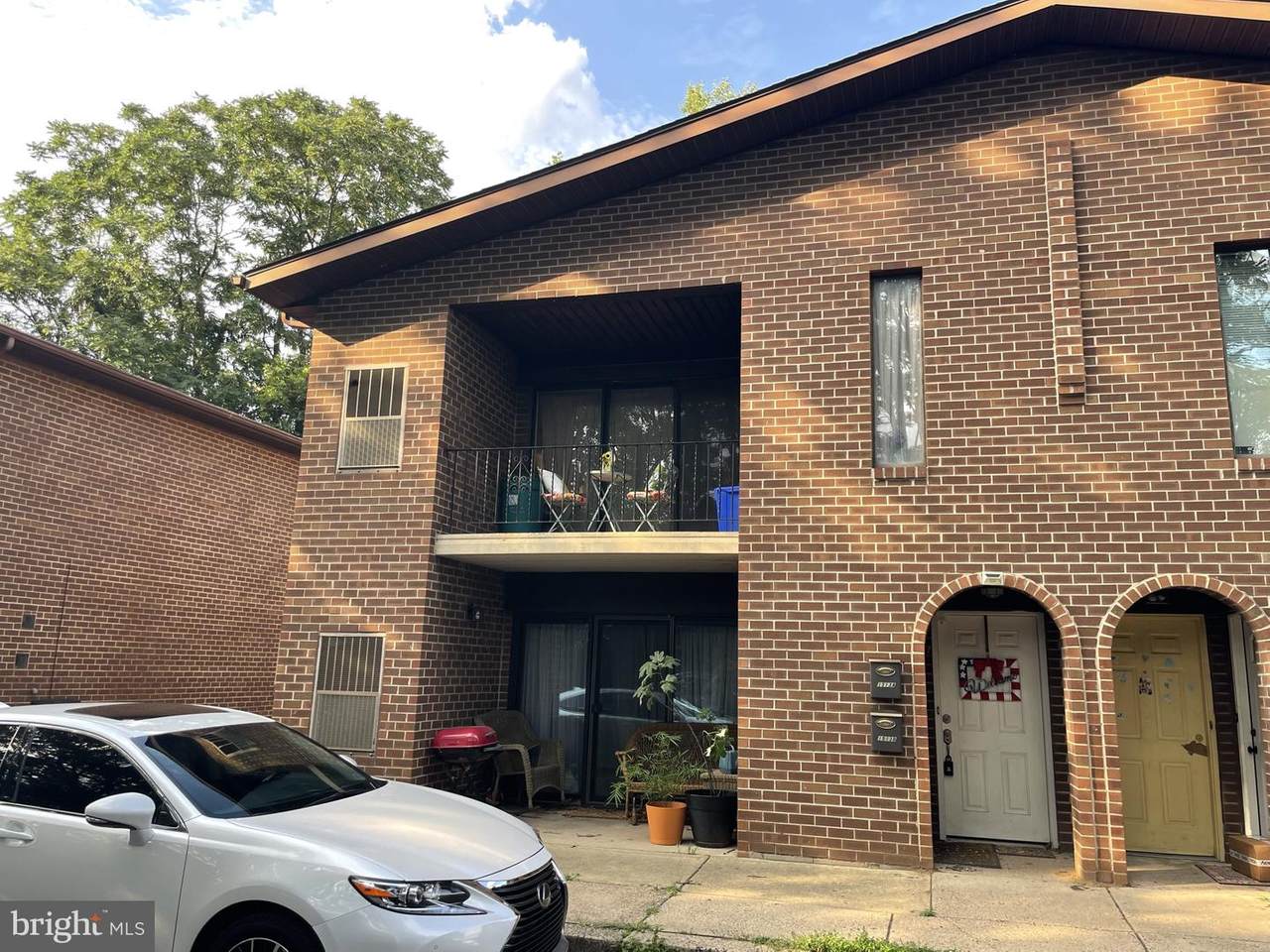 1513 Grant Avenue - Photo 1