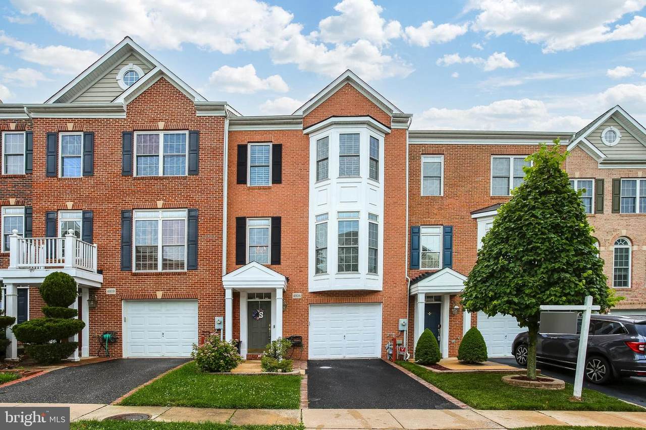 4806 Lee Hollow Place - Photo 1