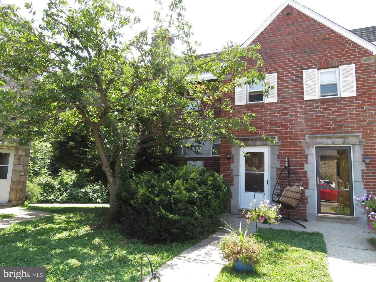 5433 Houghton Place - Photo 1