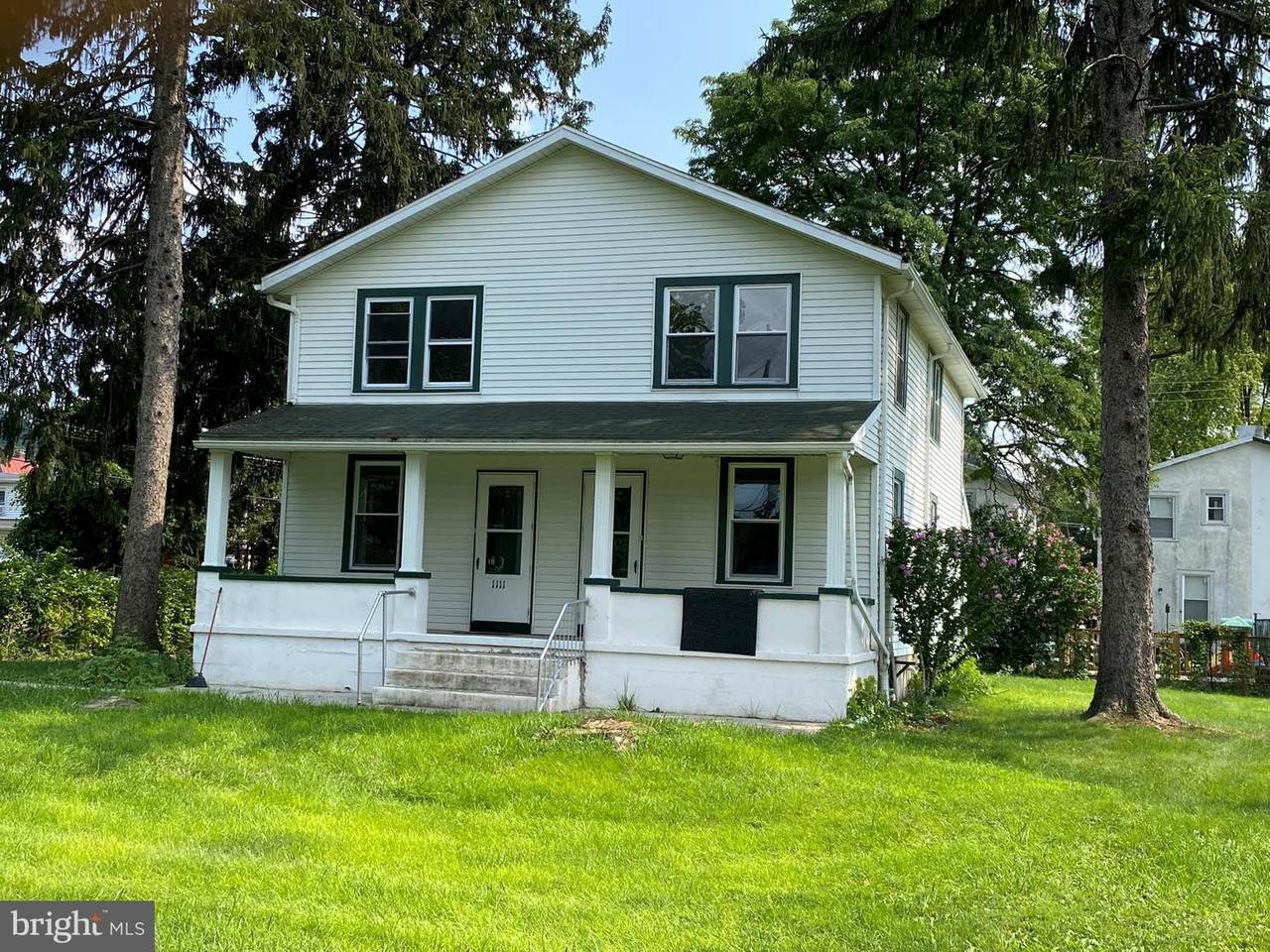1109/1111 Furnace Road - Photo 1