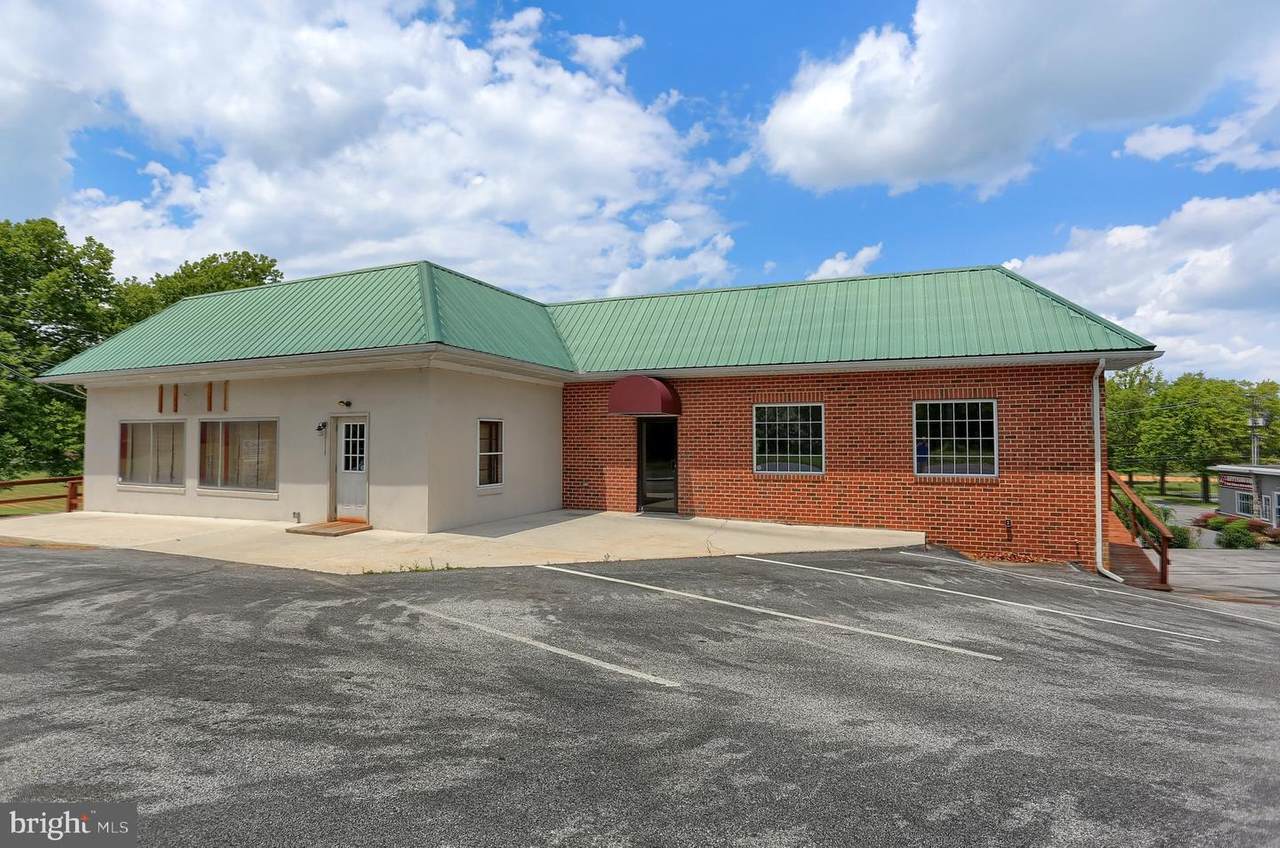 891 King - Photo 1