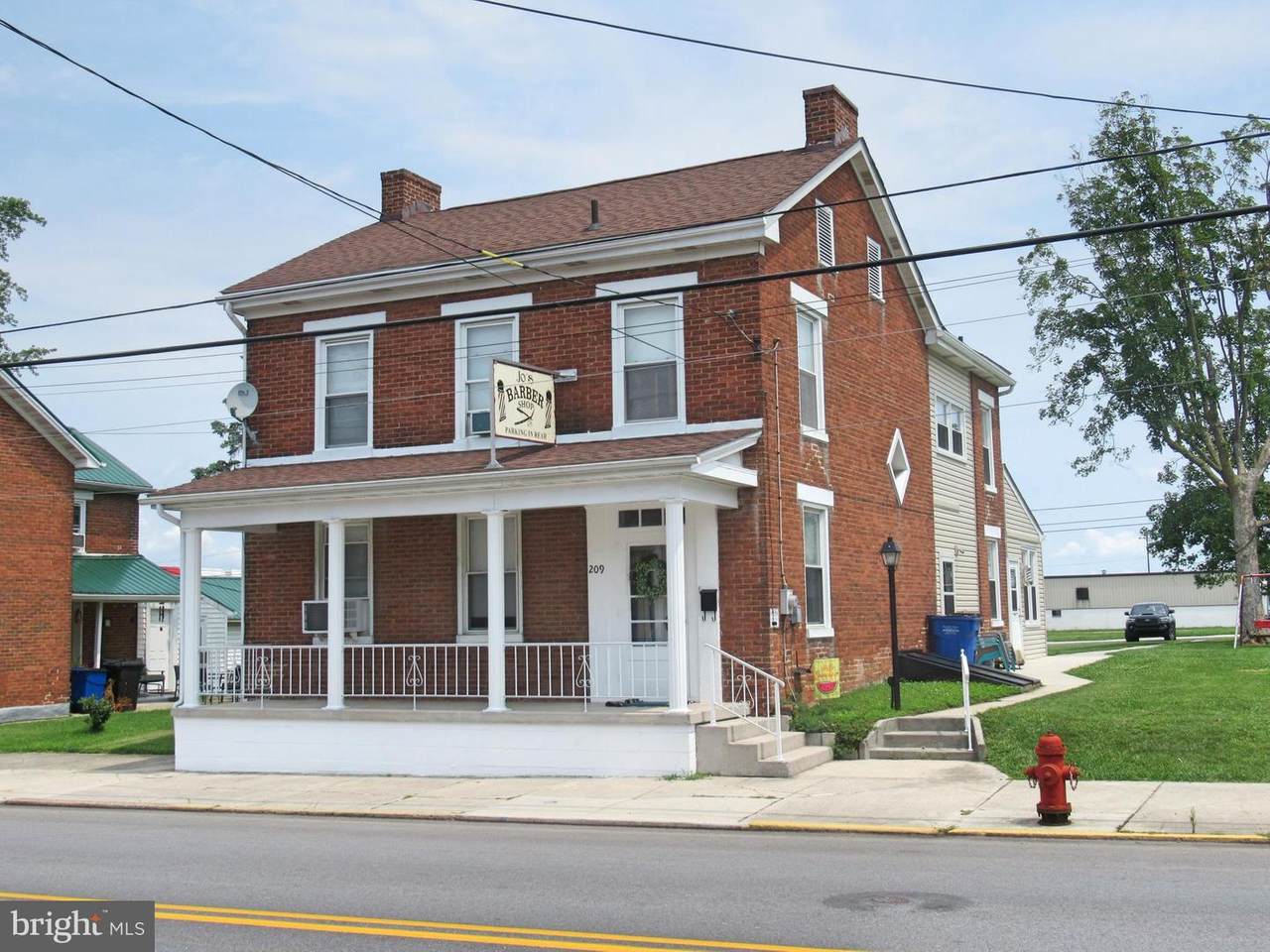 209 Queen Street - Photo 1