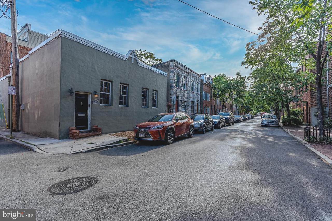 1720 Lancaster Street - Photo 1