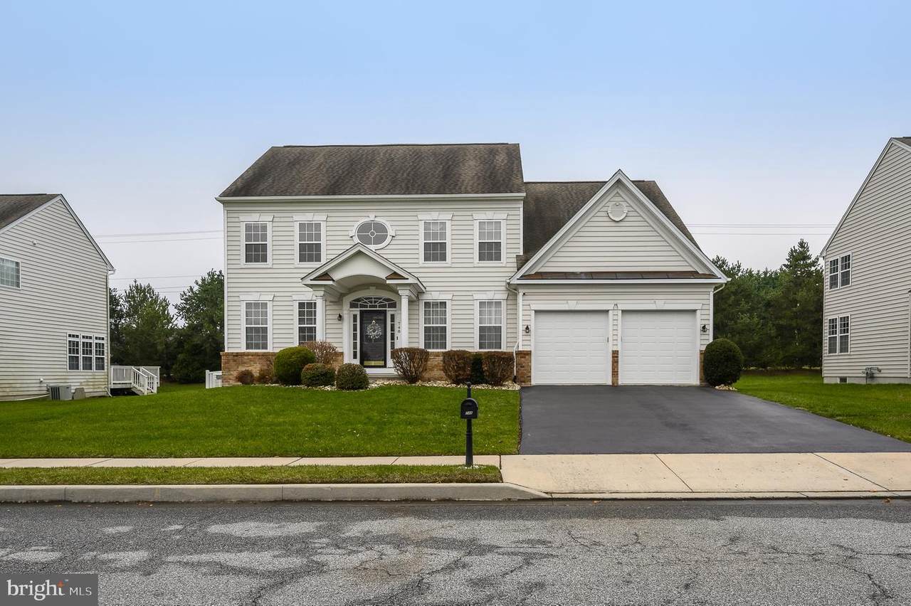 748 Dorchester Court - Photo 1