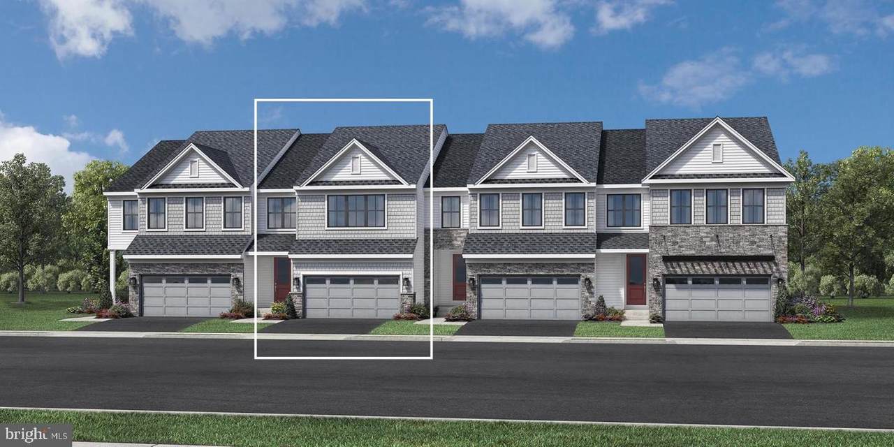 255 Iris Lane - Photo 1