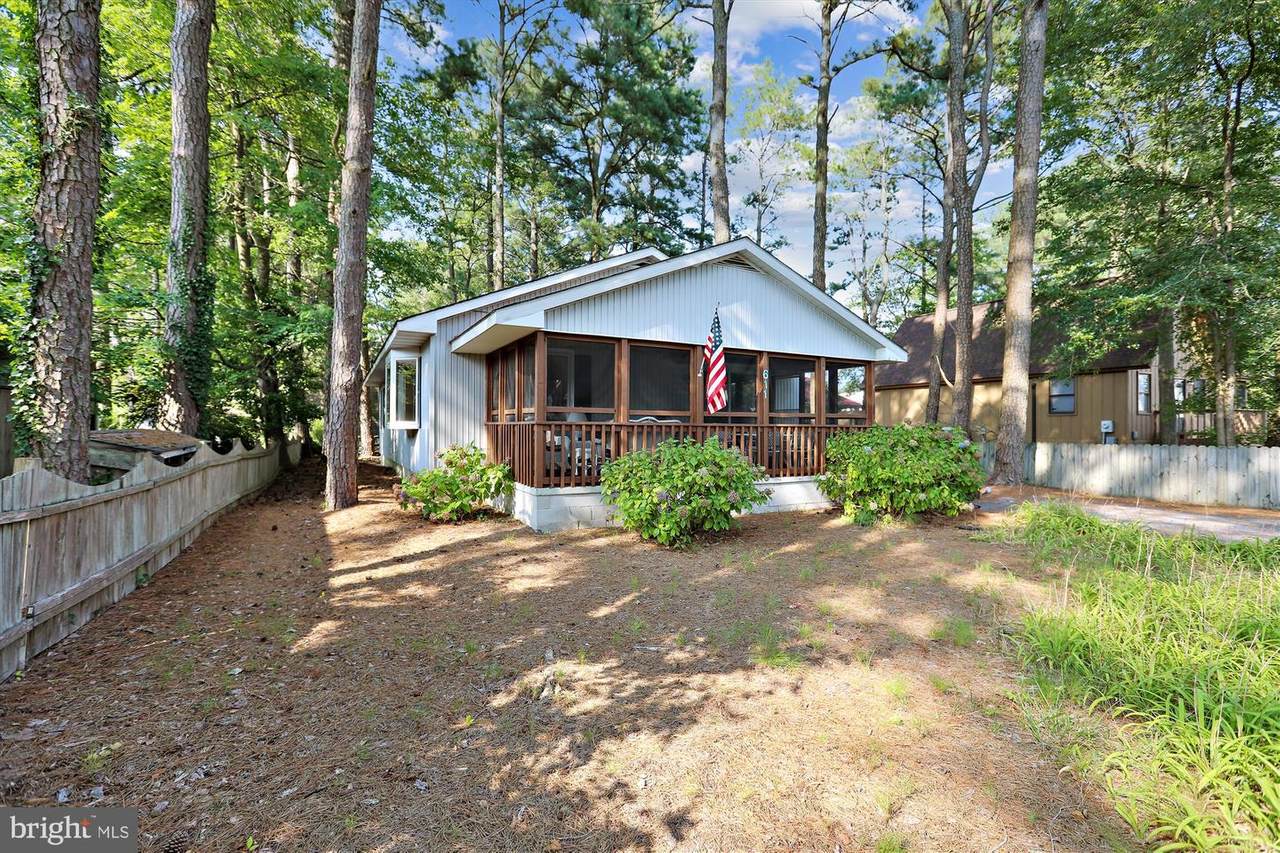 611 4TH Street - Photo 1