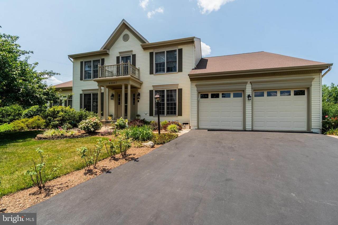 43867 Glenhazel Drive - Photo 1